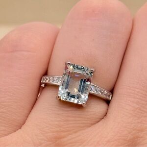 Elegant Silver and Blue Topaz Gemstone Ring